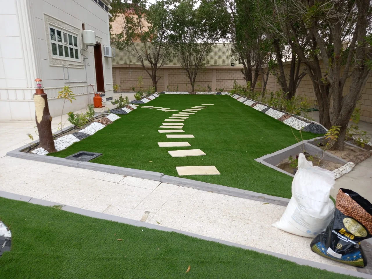 شركة تنسيق حدائق بالجبيل | تصميم وصيانة وتركيب عشب وشلالات بخصم 25%